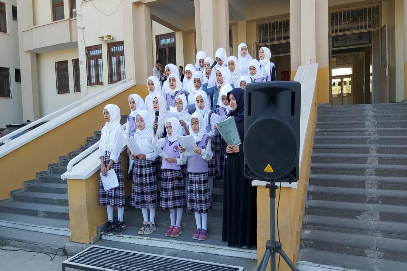 İmam Hatip Ortaokulu öğrencilerinden Mevlid-i Nebi etkinliği İmam Hatip Ortaokulu öğrencilerinden Mevlid-i Nebi etkinliği